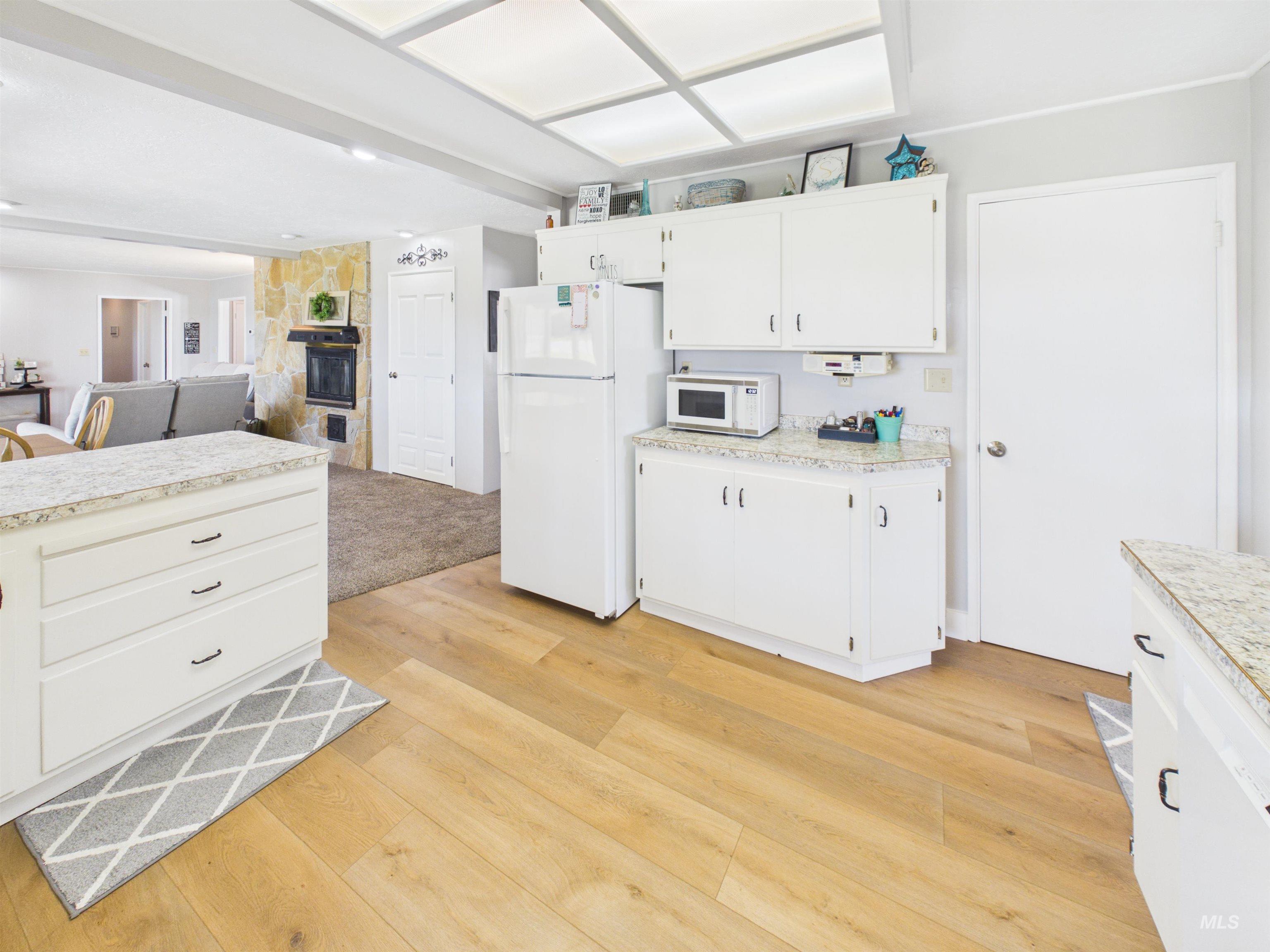 253 N 700 West