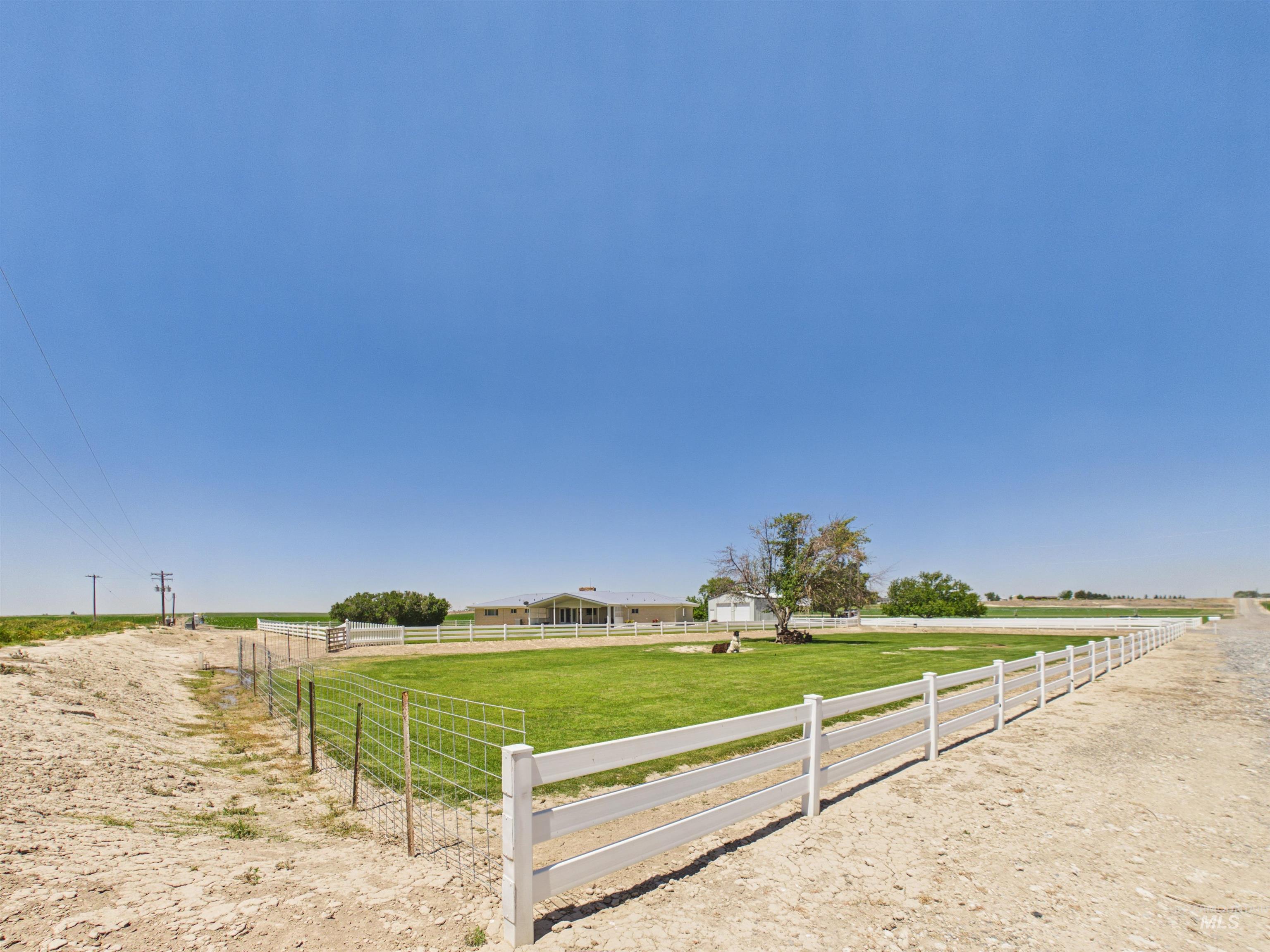 253 N 700 West