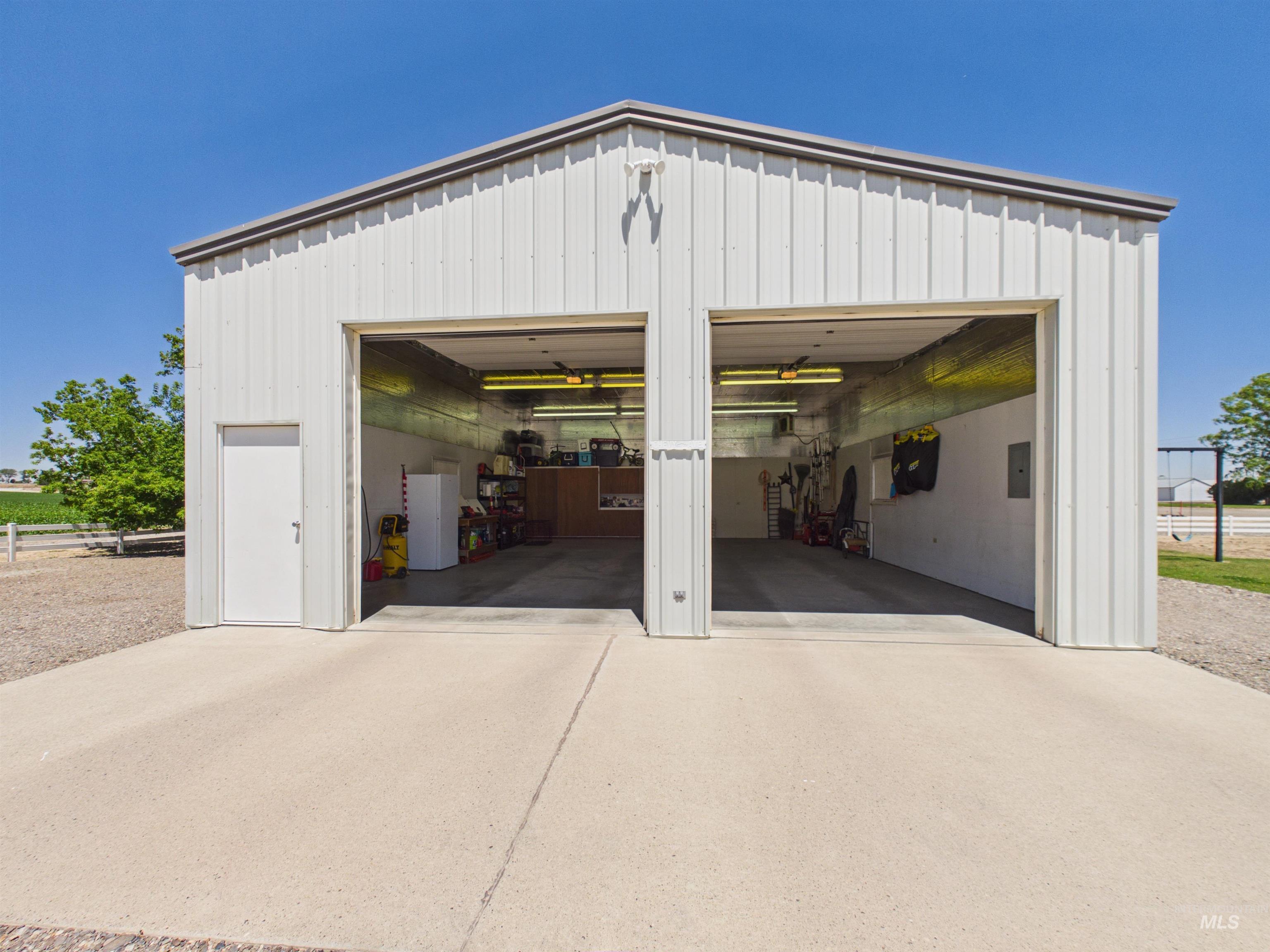 253 N 700 West