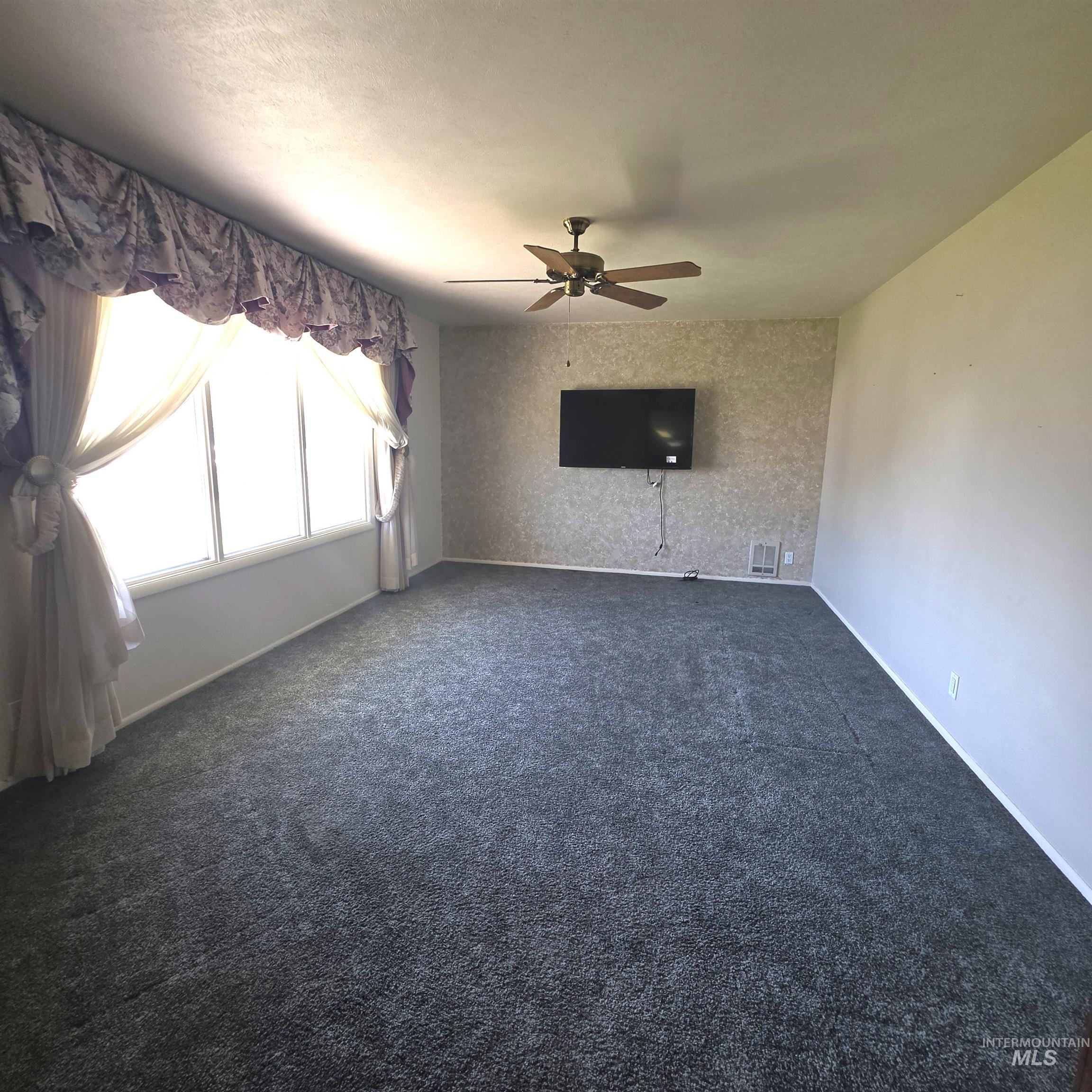 2872 Janis Drive