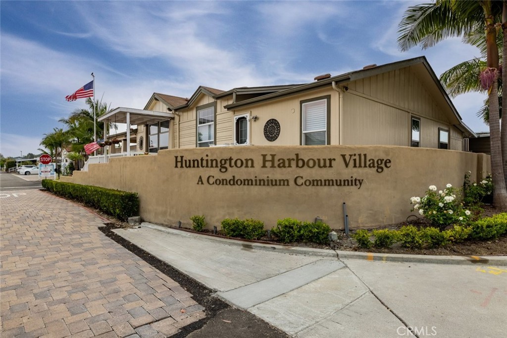 4362 Lahaina Drive