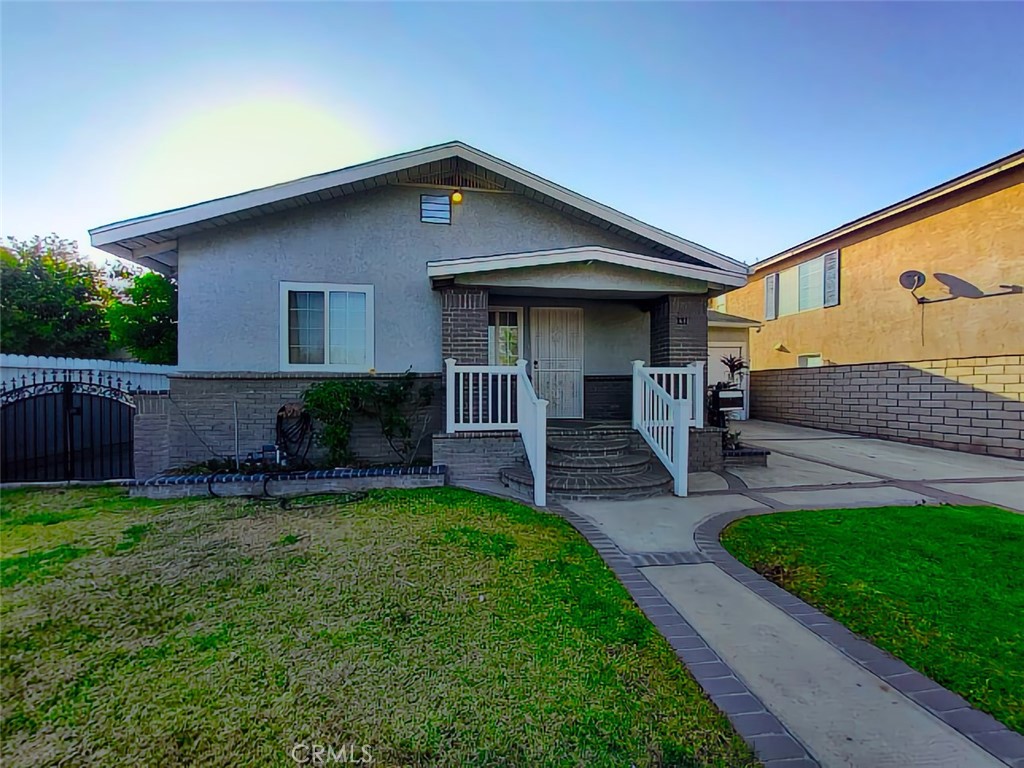 131 S Flower Avenue