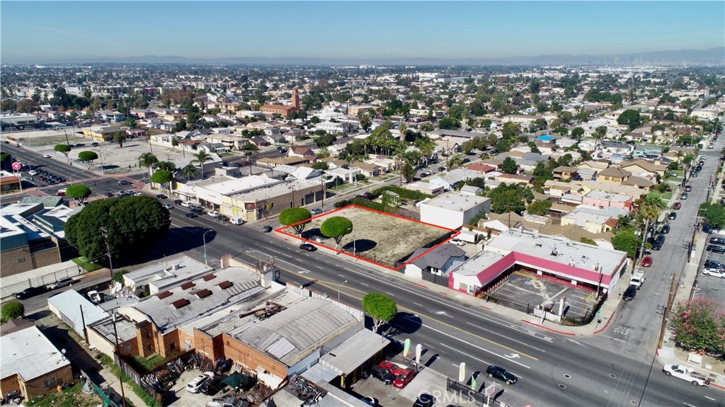 801 E Compton Blvd