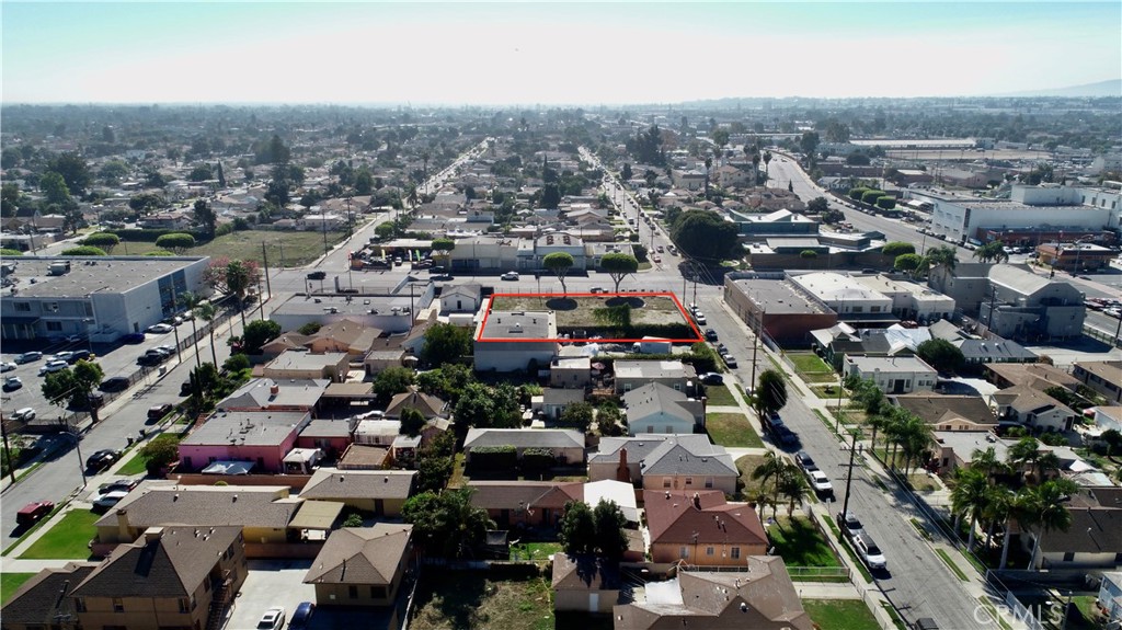 801 E Compton Blvd