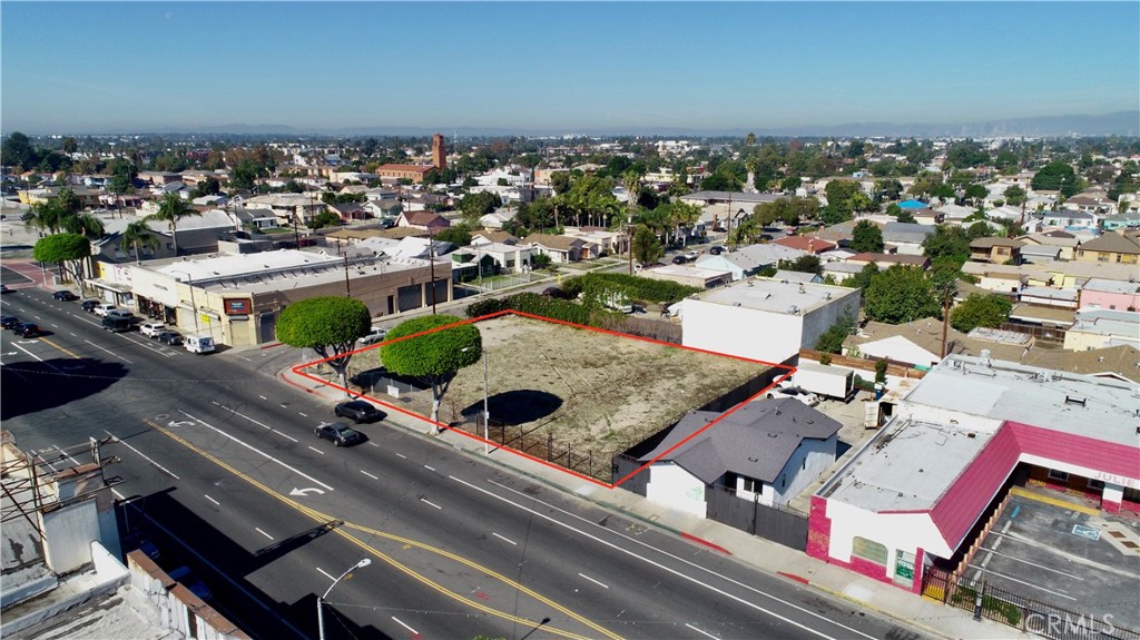 801 E Compton Blvd