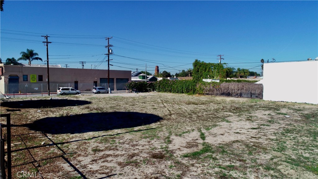 801 E Compton Blvd