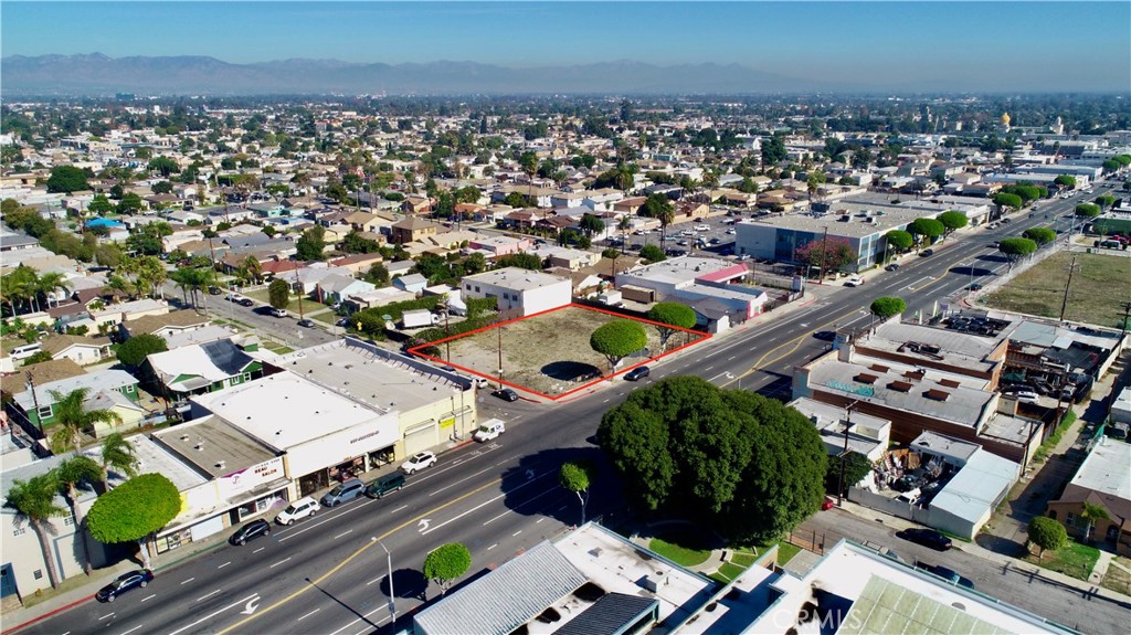 801 E Compton Blvd