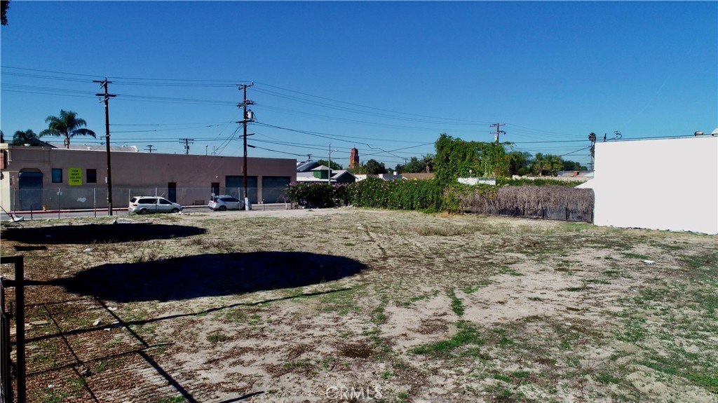801 E Compton Blvd