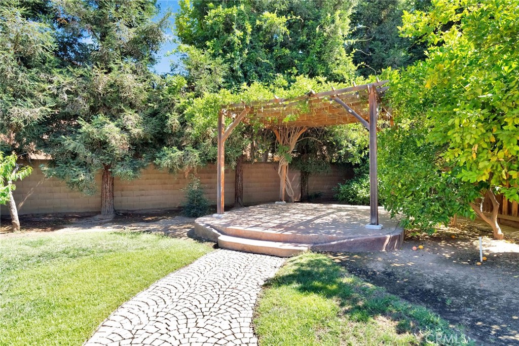 2579 Warner Avenue
