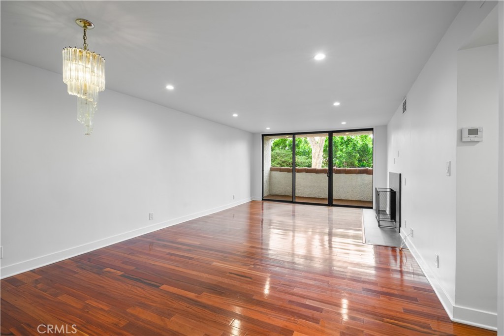 1900 Vine Street 309