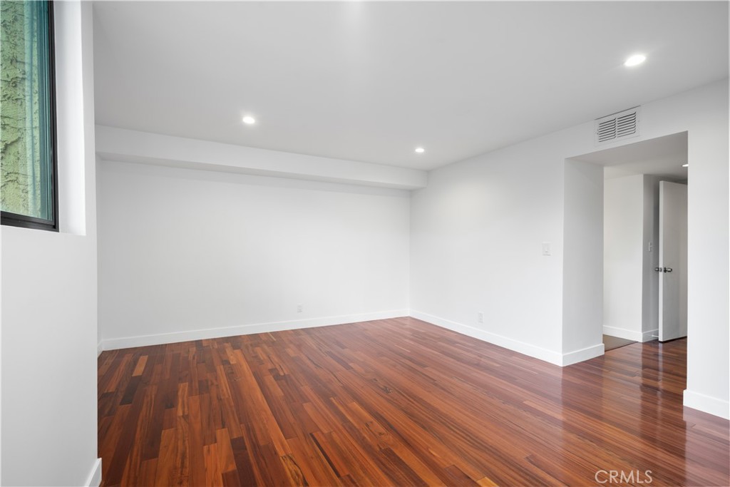 1900 Vine Street 309