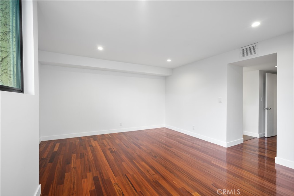 1900 Vine Street 309