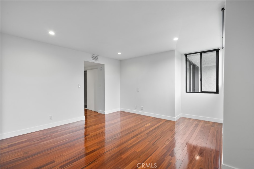 1900 Vine Street 309