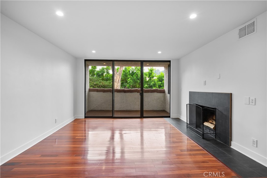 1900 Vine Street 309