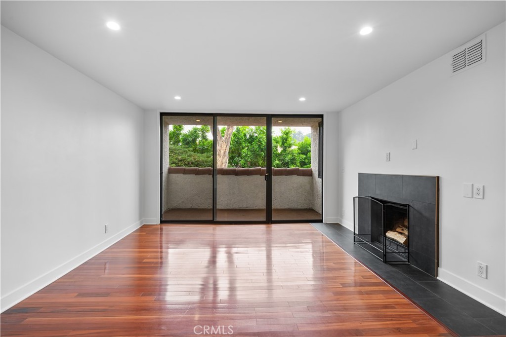 1900 Vine Street 309