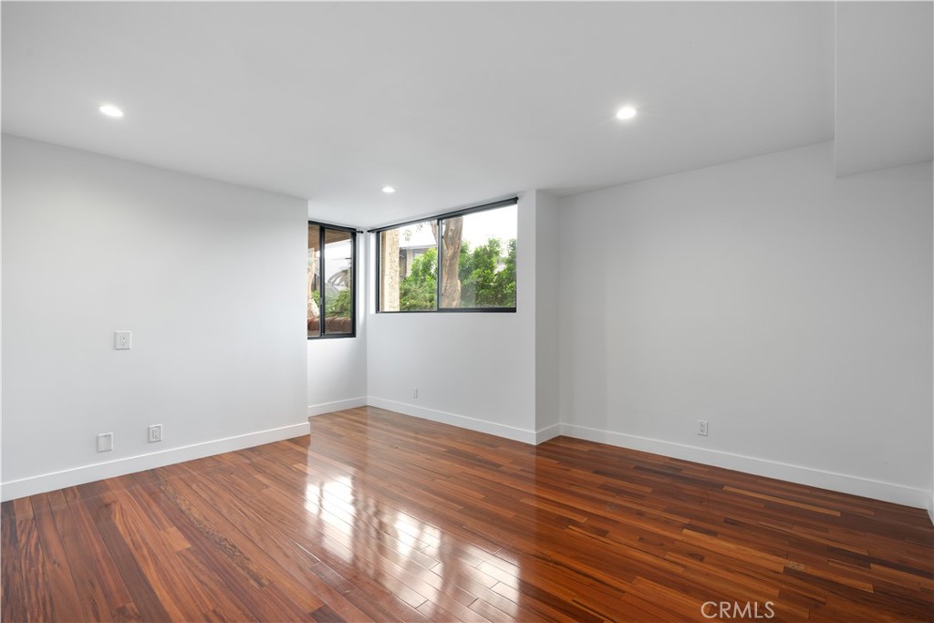 1900 Vine Street 309