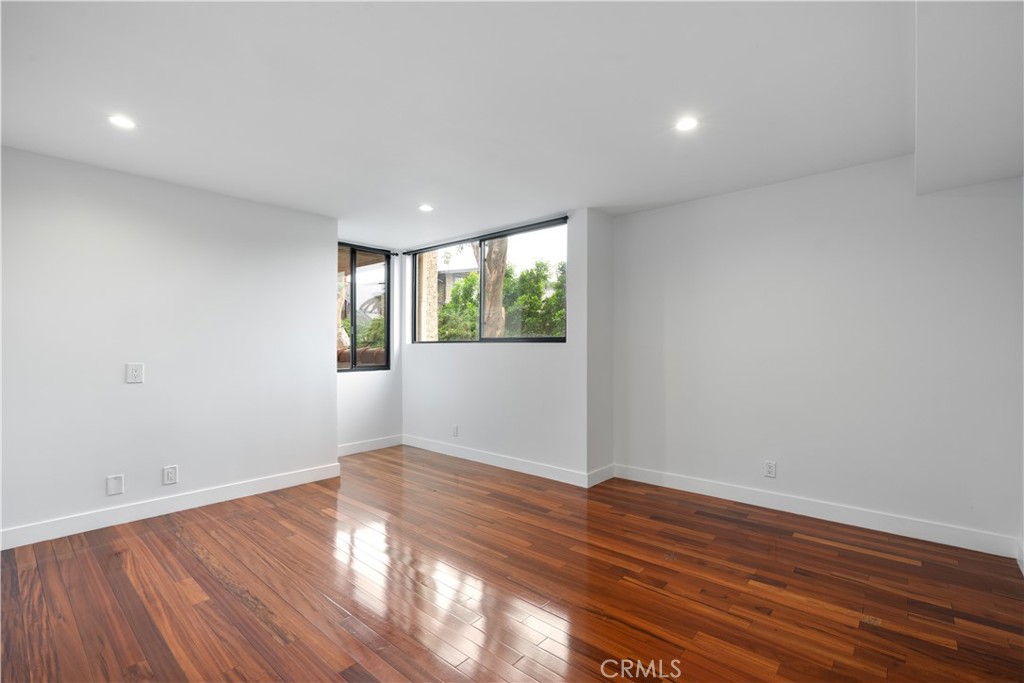 1900 Vine Street 309