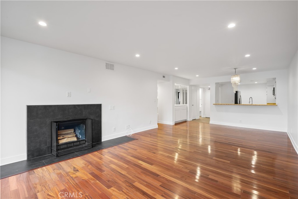 1900 Vine Street 309