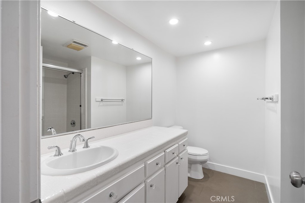 1900 Vine Street 309