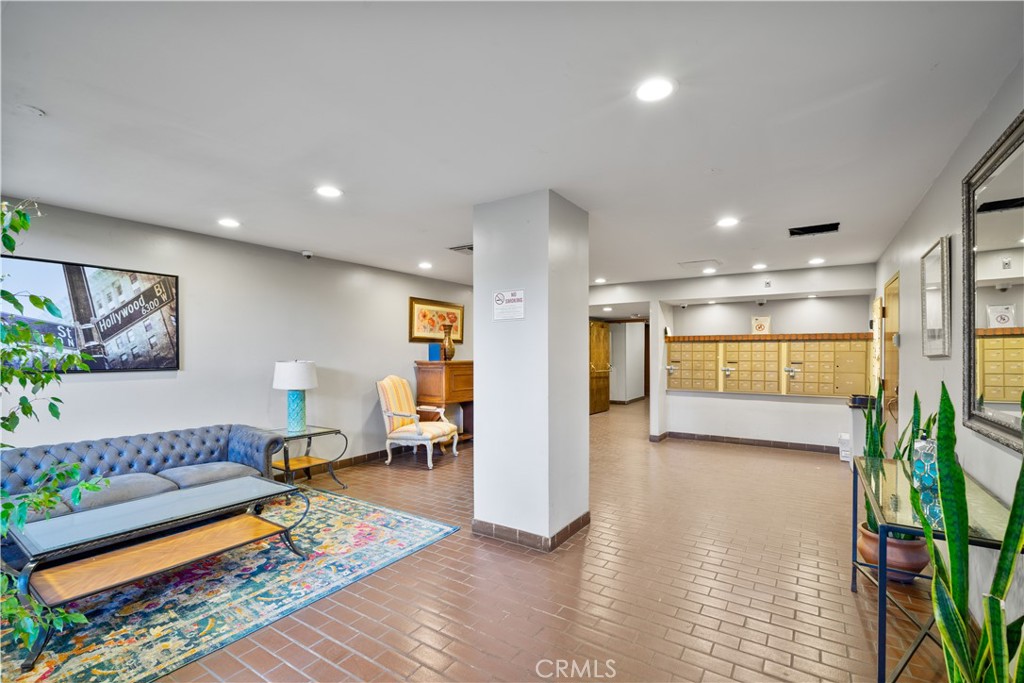 1900 Vine Street 309