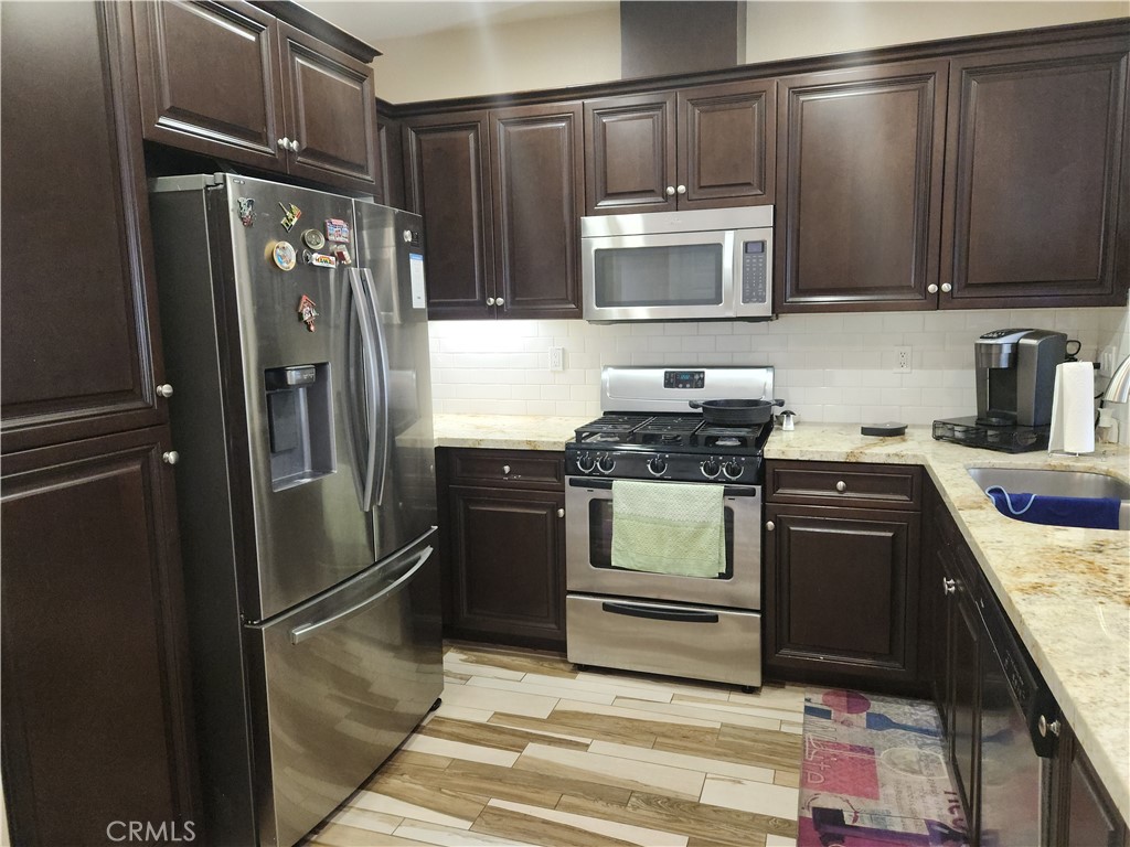 15827 Cortland Avenue