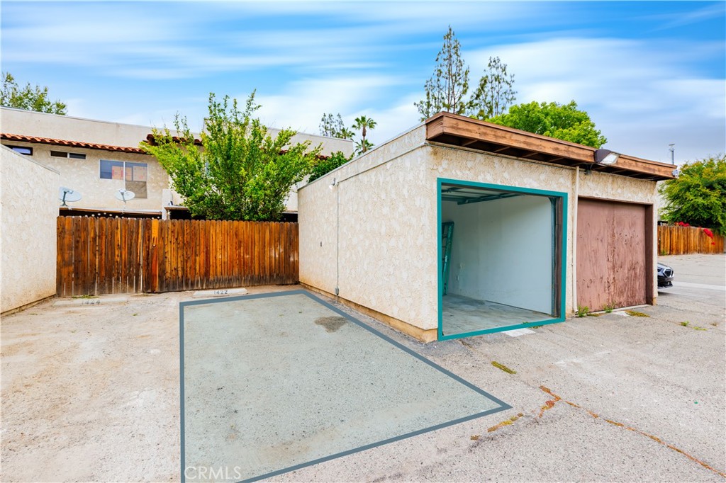 1422 Everton Pl