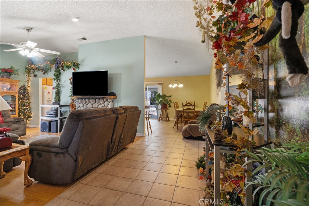 15176 Farmington Court