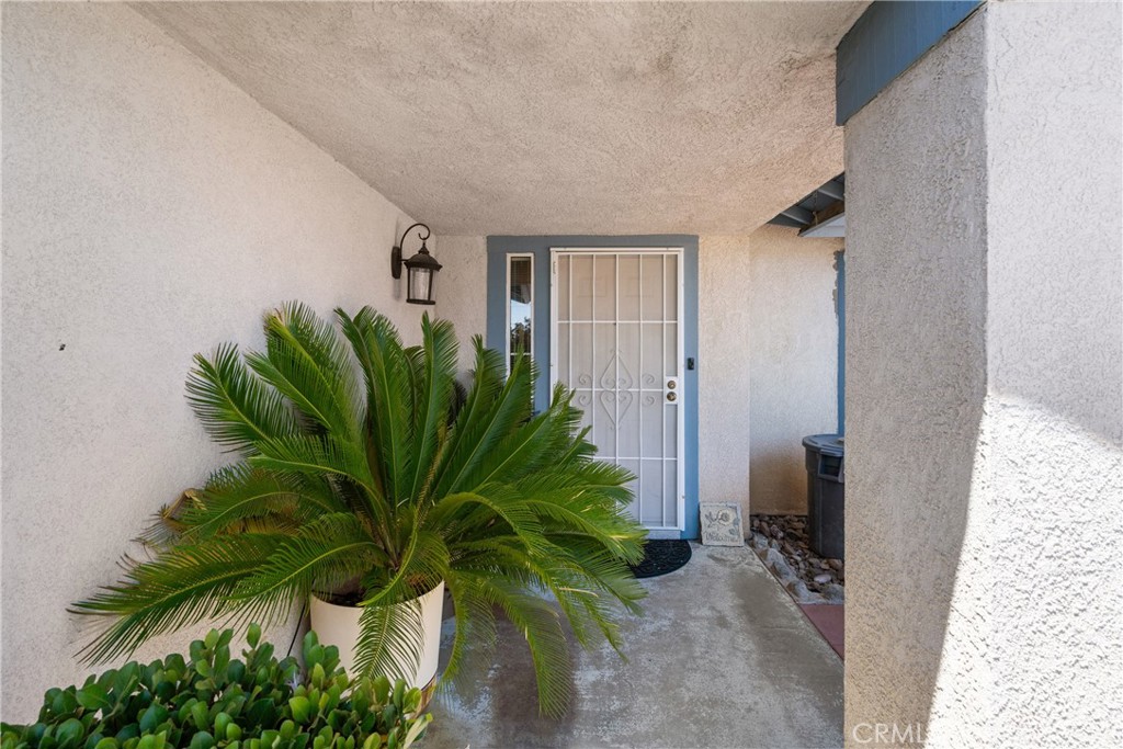 15176 Farmington Court