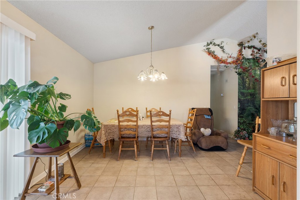 15176 Farmington Court