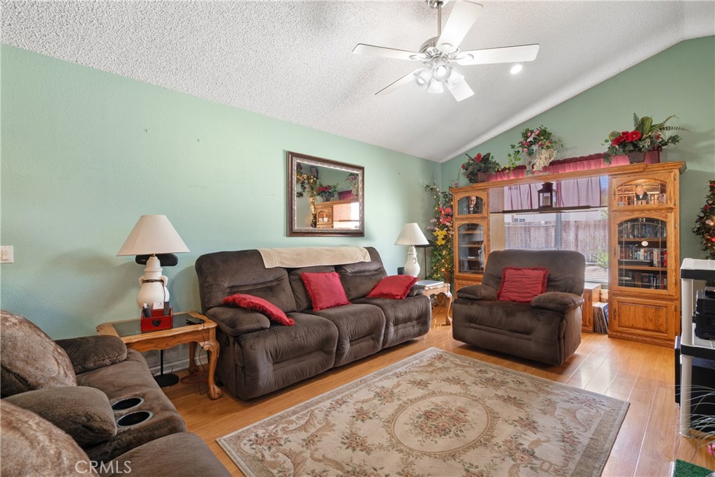 15176 Farmington Court