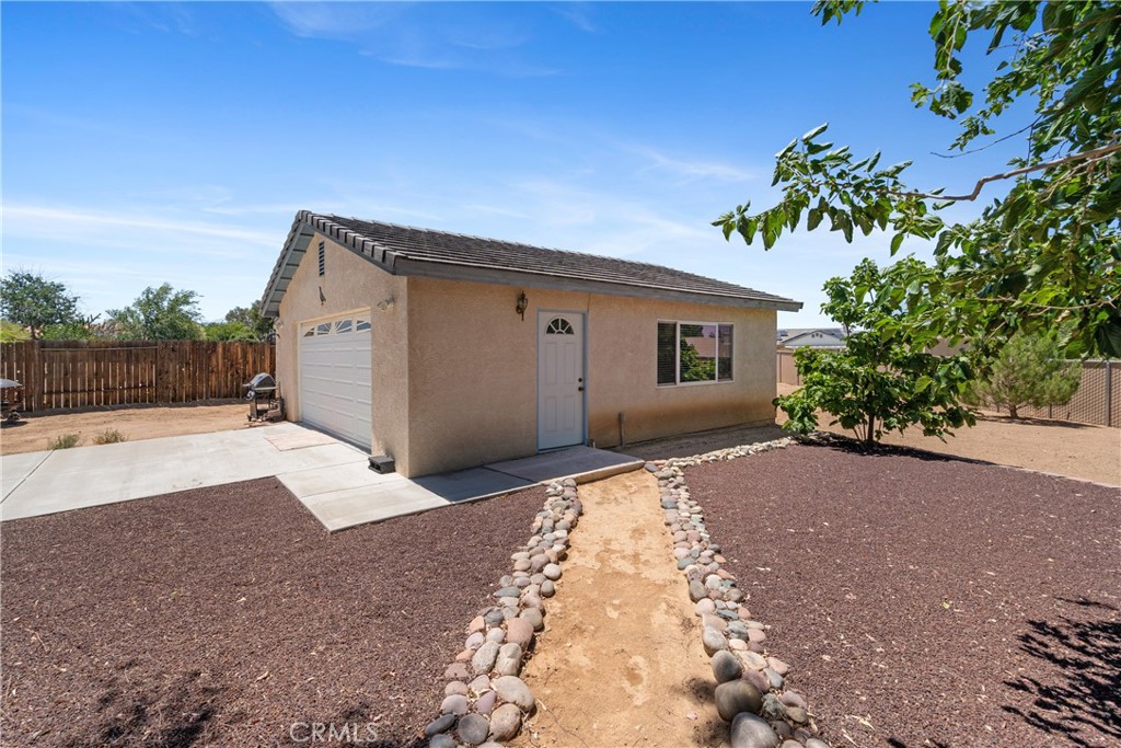 15176 Farmington Court
