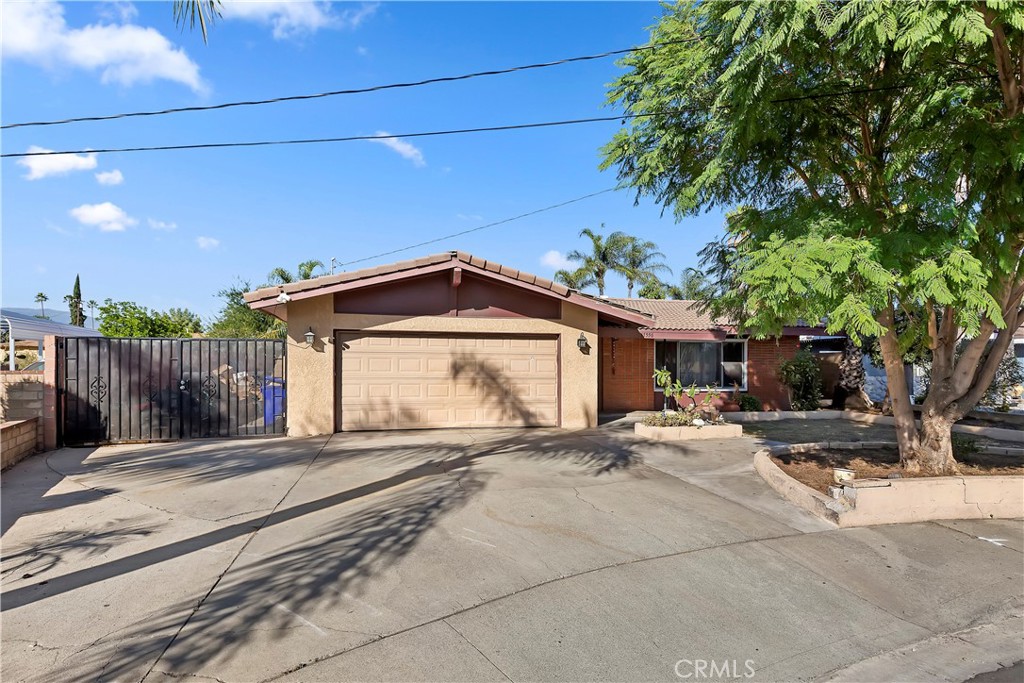 17556 Pinedale Avenue