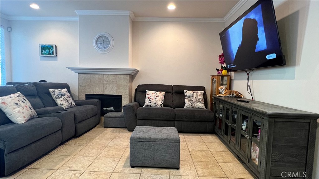 760 S Azusa Avenue C