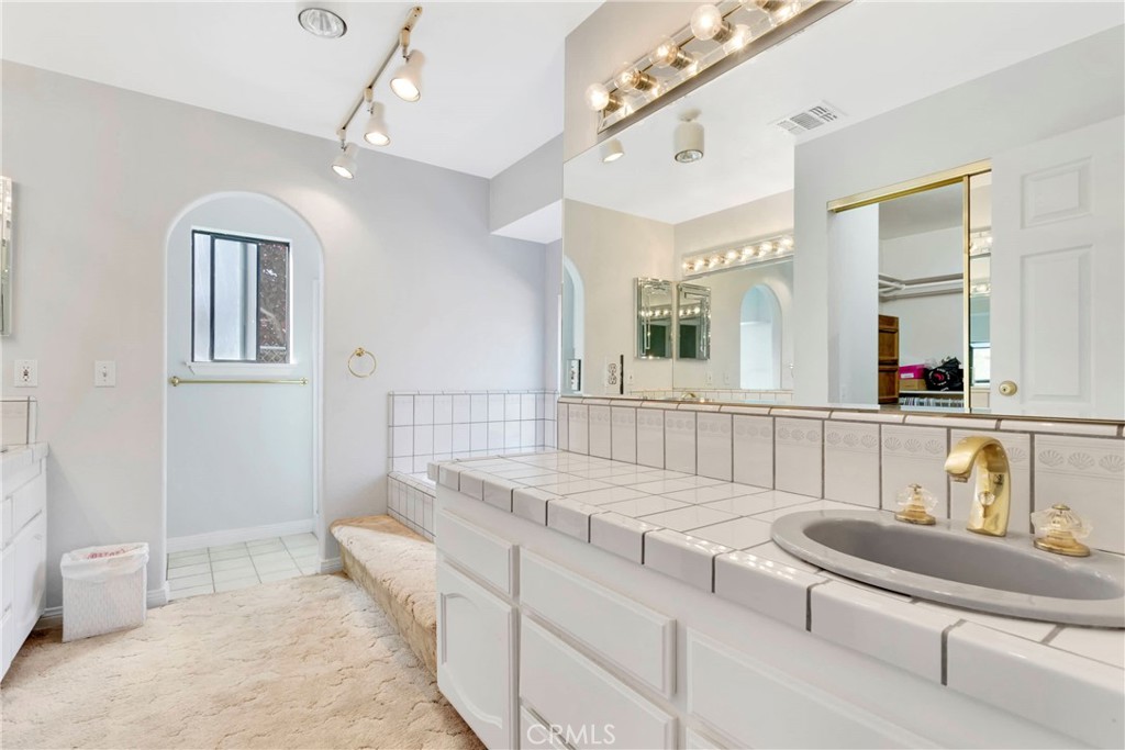 8384 Highland Court 201