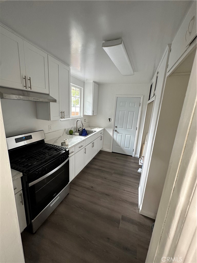 576 W 11st 576, 578, 580