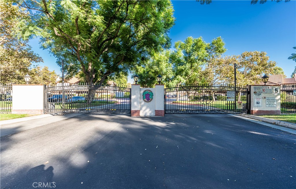 8301 Vineyard Avenue 3