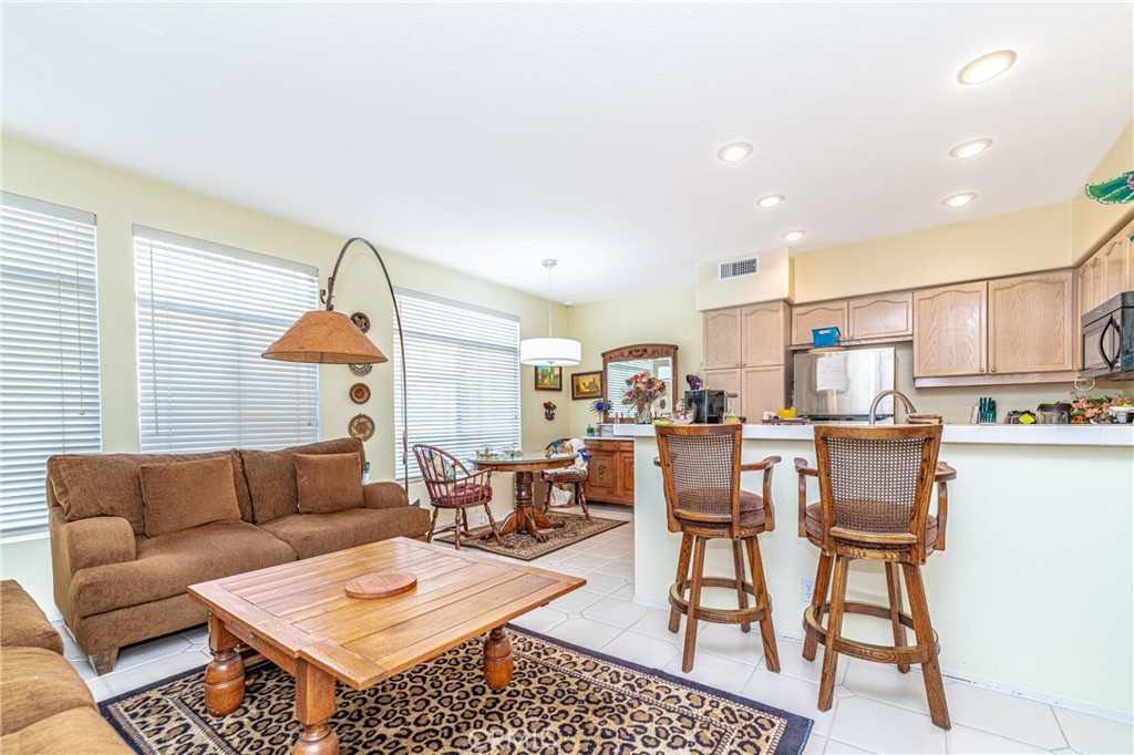 514 N Pageant Drive B