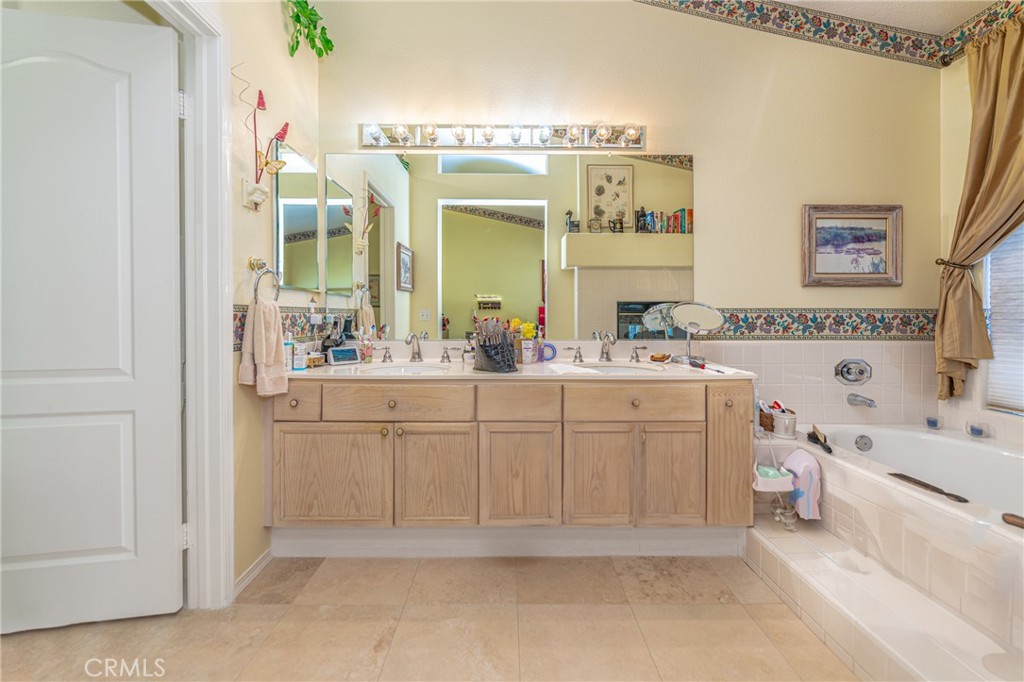 514 N Pageant Drive B