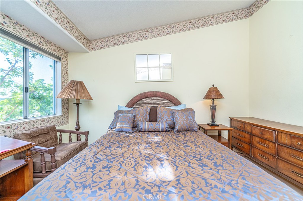 514 N Pageant Drive B