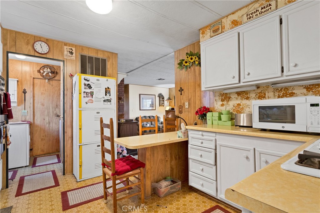 15252 Seneca Road 81