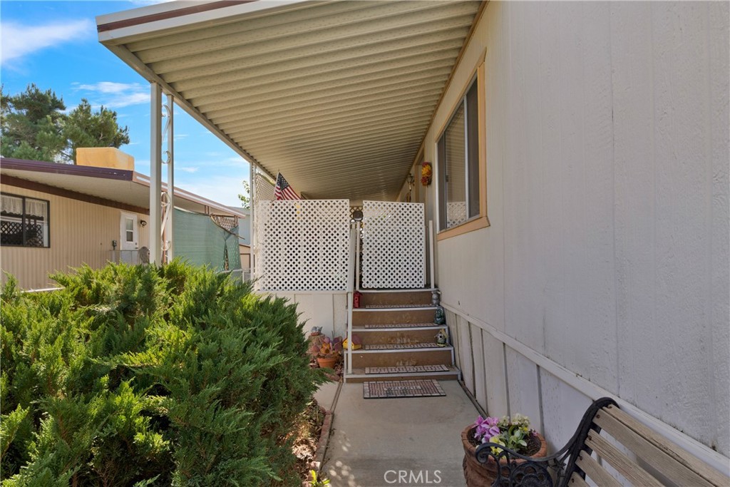 15252 Seneca Road 81