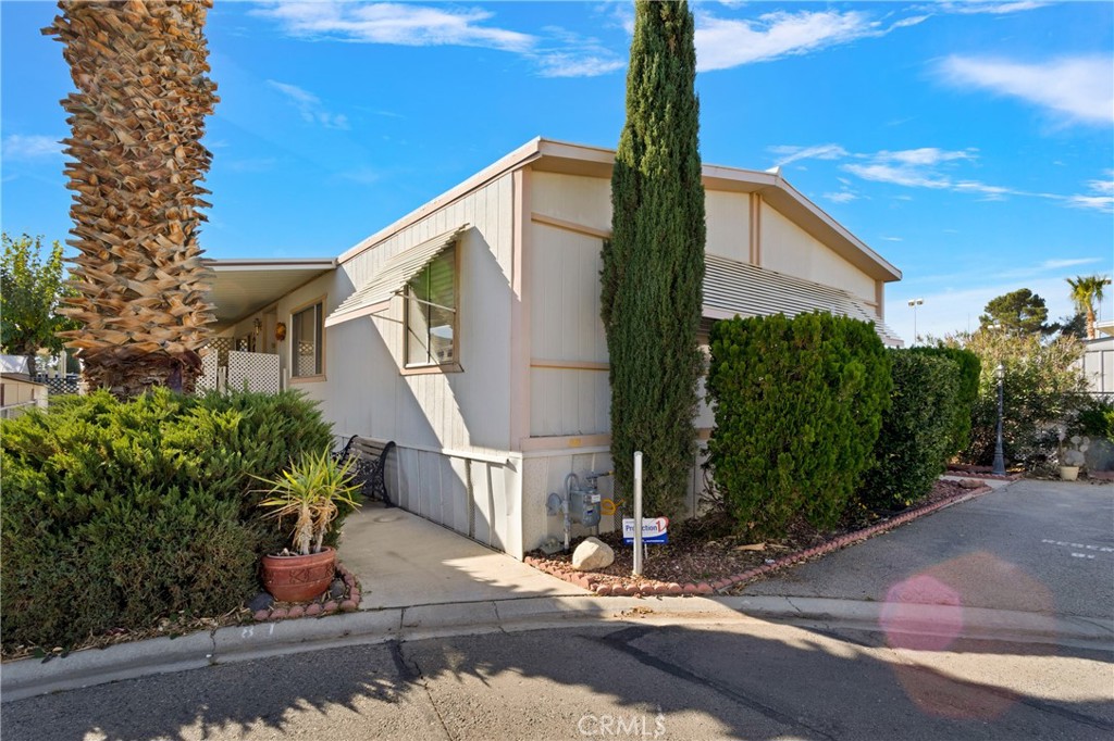 15252 Seneca Road 81