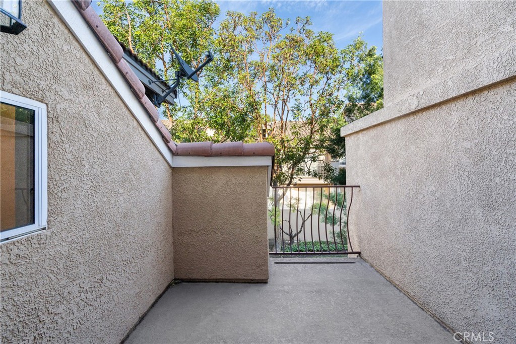 1091 S Positano Avenue