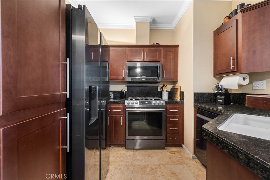 1091 S Positano Avenue