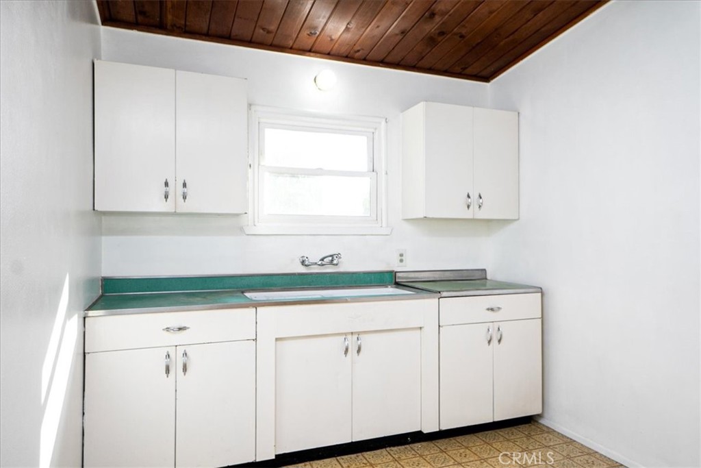 19343 E Groverdale Street