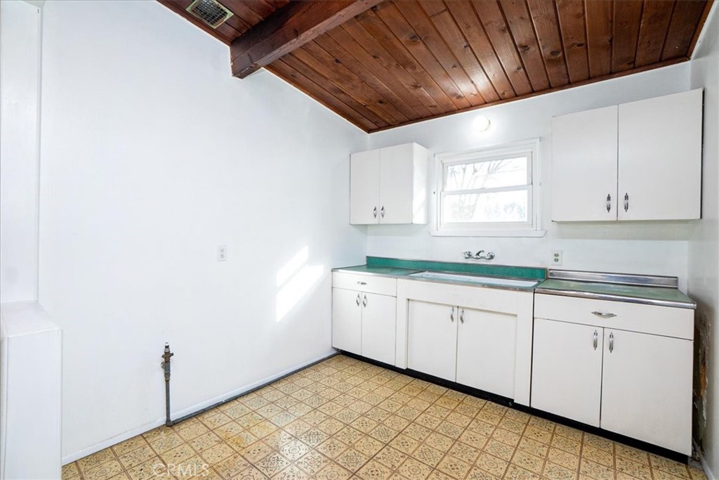 19343 E Groverdale Street