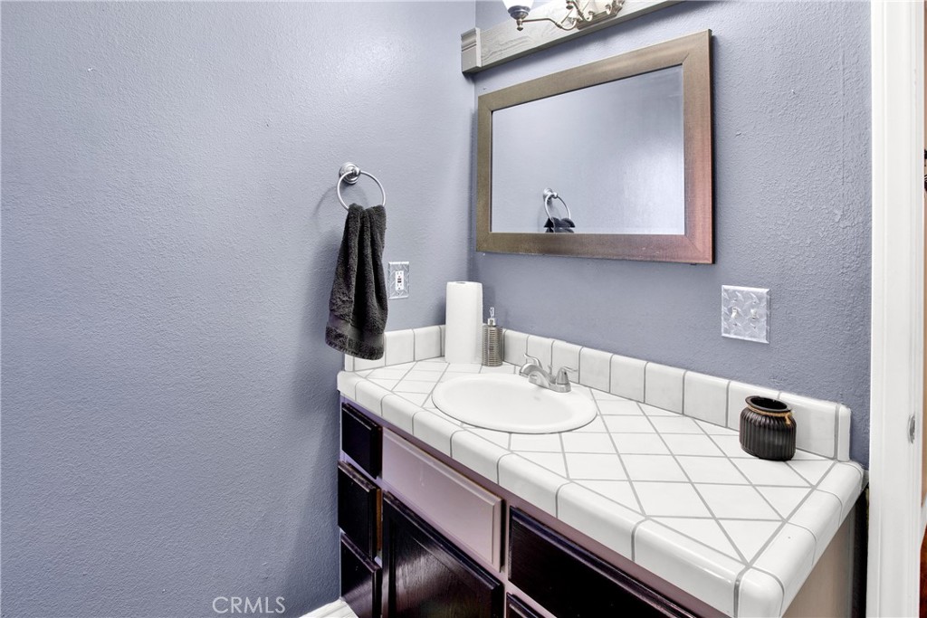 14080 Farmington Street