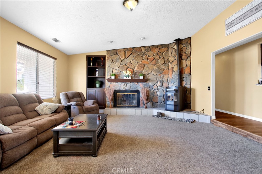 14080 Farmington Street