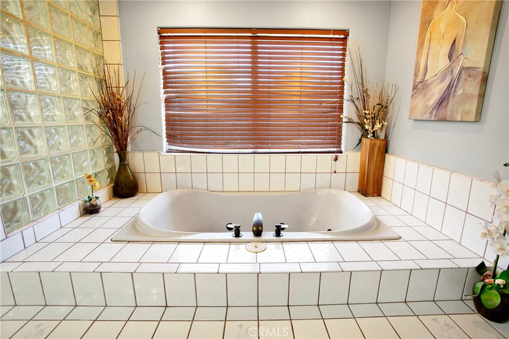 14080 Farmington Street