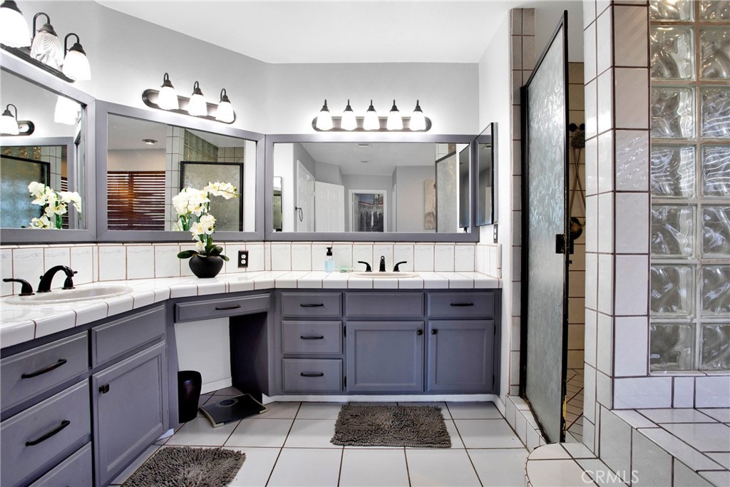 14080 Farmington Street